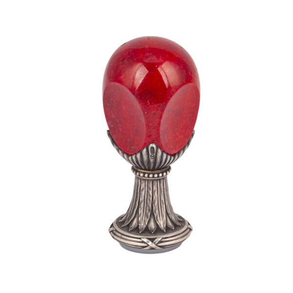 Lot 0113 <br/>A Faberge silver and purpurine seal <br/>Estimate: 4000-5000€