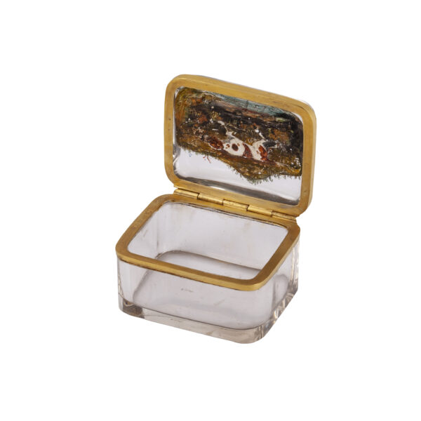 Lot 0118 <br/>A Russian rock crytal box with golden mount "English setter" <br/>Estimate: 2500-3500€ - Image 3