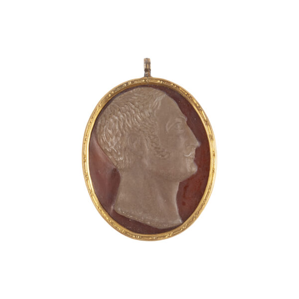 Lot 0129 <br/>A Russian gold-mounted cornelian cameo with a portrait of Emperor  Emperor Nicholas I <br/>Estimate: 5000-6000€