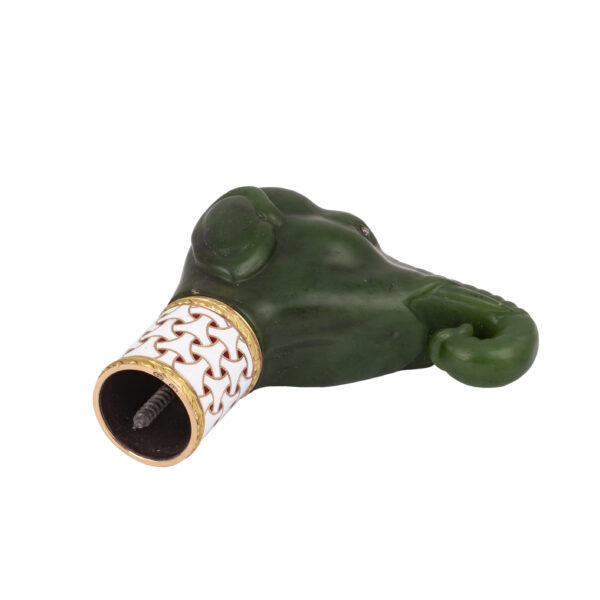 Lot 0134 <br/>A very Rare Faberge gold, nephrite and enamel walking cane handle  in the shape of an elephant’s head <br/>Estimate: 10000-12000€ - Image 4