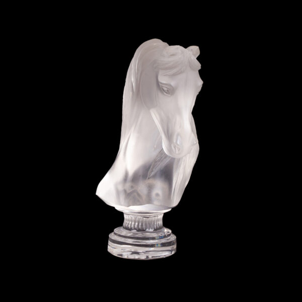 Lot 0136 <br/>A Russian seal in the form of a knight chess piece <br/>Estimate: 2000-2500€ - Image 4