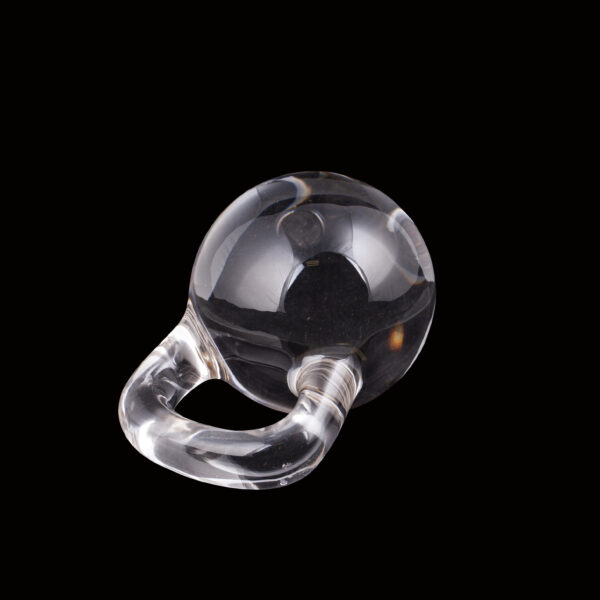 Lot 0146 <br/>An interesting Russian quartz paperweight in the shape of a kettlebell with 15 gold rouble coin <br/>Estimate: 4000-6000€ - Image 4