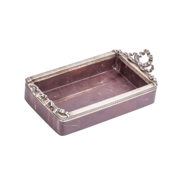 Lot 0155 <br/>A Faberge silver and jasper tray (vase)<br/>Estimate: 6000-8000€