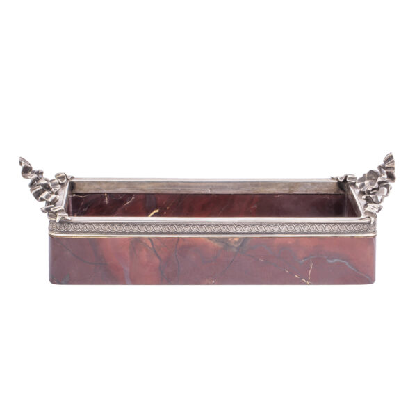 Lot 0155 <br/>A Faberge silver and jasper tray (vase)<br/>Estimate: 6000-8000€ - Image 4