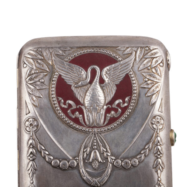 Lot 0162 <br/>An unusual Faberge silver-gilt and opaque enamel cigarette case <br/>Estimate: 3000-4000€ - Image 6