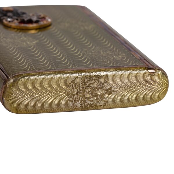 Lot 0163 <br/>A Russian presentation silver-gilt and guilloche enamel cigarette case by Faberge <br/>Estimate: 12000-15000€ - Image 3