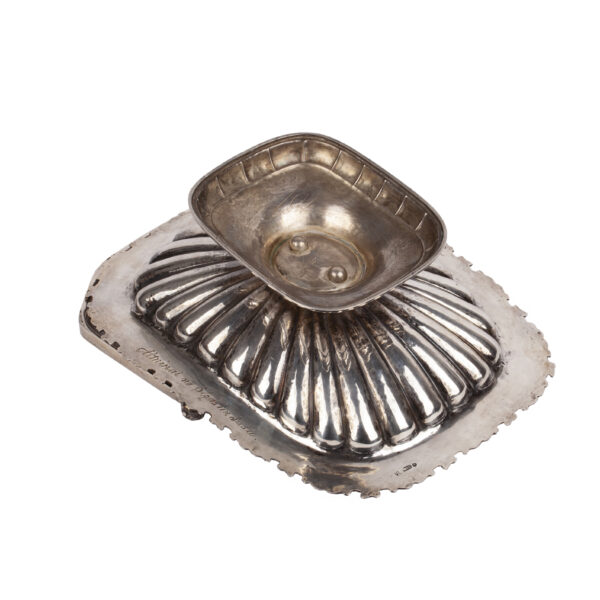 Lot 0166 <br/>A Latvian silver 875 candy bowl with handle <br/>Estimate: 500-600€ - Image 4