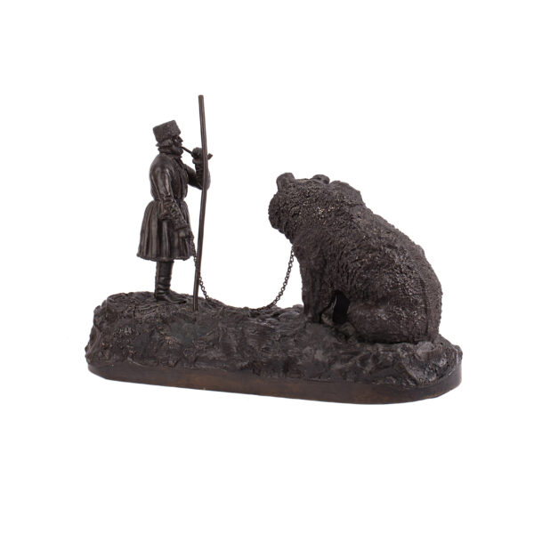 Lot 0016 <br/>A Russian bronze compostion "A Bear tamer" <br/>Estimate: 35000-45000€ - Image 5