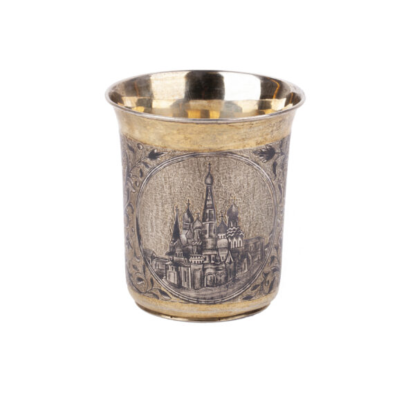 Lot 0174 <br/>A Russian silver-gilt and niello cup <br/>Estimate: 600-700€ - Image 2