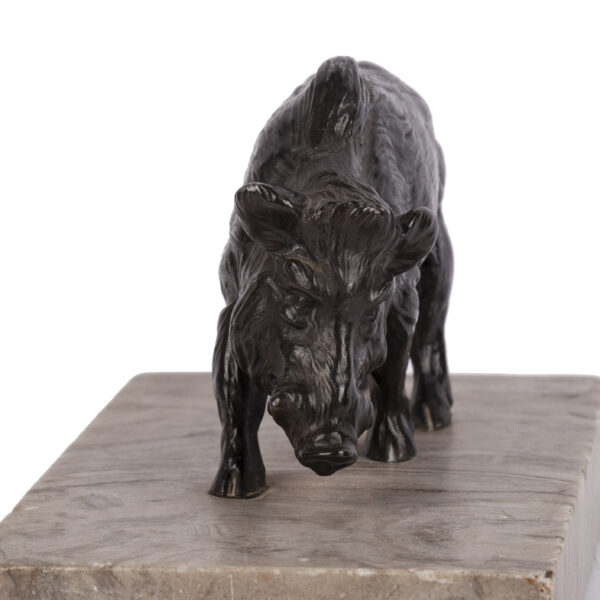 Lot 0017 <br/>A miniature bronze sculpture depicting a wild boar <br/>Estimate: 150-200€ - Image 3