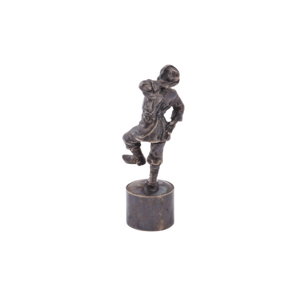 Lot 0184 <br/>A Russian cast silver bottle stopper "Dancing Peasant" <br/>Estimate: 500-700€ - Image 2