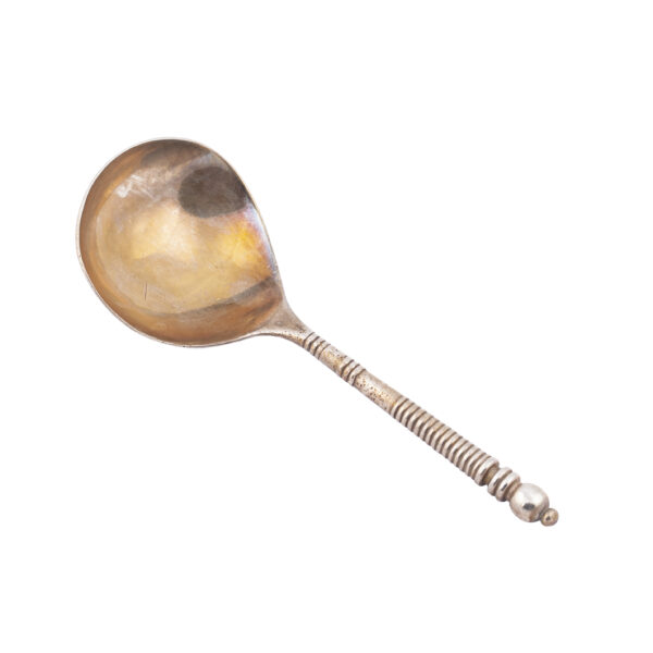 Lot 0187 <br/>A Russian silver-gilt jam spoon <br/>Estimate: 300-400€ - Image 2