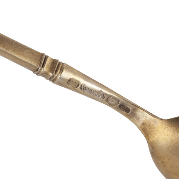 Lot 0189 <br/>An impressive silver-gilt and chamoleve enamel spoon. I. Sazikov <br/>Estimate: 1500-2000€ - Image 3