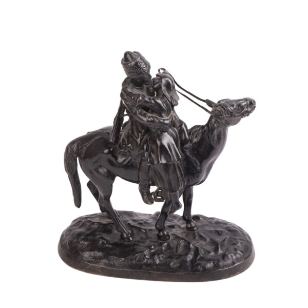 Lot 0019 <br/>A Kasli cast-iron sculpture “Farewell of a Cossack to a Cossack Woman <br/>Estimate: 700-800€ - Image 4