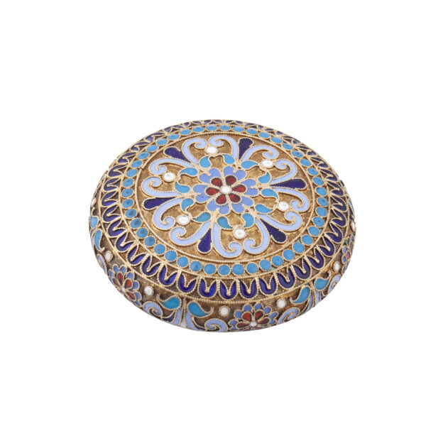 Lot 0200 <br/>A Russian silver-gilt and cloisonne enamel pill box <br/>Estimate: 500-700€ - Image 3