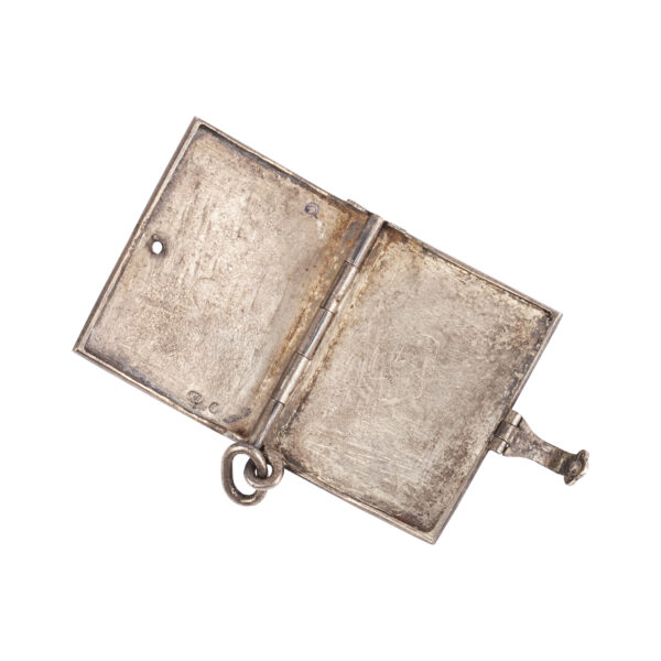 Lot 0202 <br/>A Faberge silver and gold pocket bible cover/pendant <br/>Estimate: 1500-2000€ - Image 2