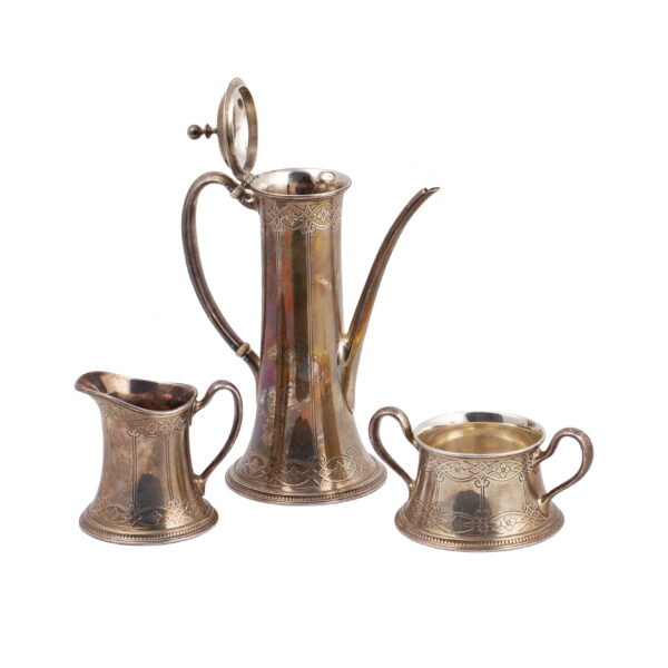 Lot 0212 <br/>A Tiffany Victorian style silver-gilt coffee set with three pieces <br/>Estimate: 1200-1500€ - Image 2