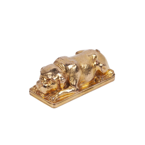 Lot 0215 <br/>A gilt metal snuff-box in the shape of a dog (pug) <br/>Estimate: 400-500€