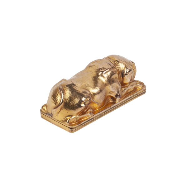 Lot 0215 <br/>A gilt metal snuff-box in the shape of a dog (pug) <br/>Estimate: 400-500€ - Image 2