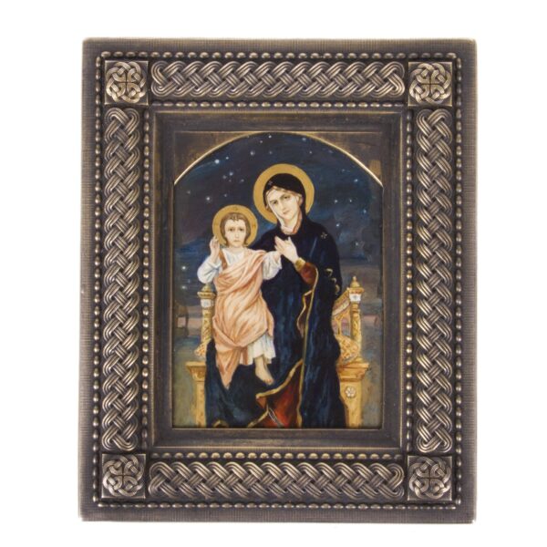 Lot 0223 <br/>A rare Art Nouveau-style Russian icon of the Mother of God in a silver-gilt riza <br/>Estimate: 3000-3500€