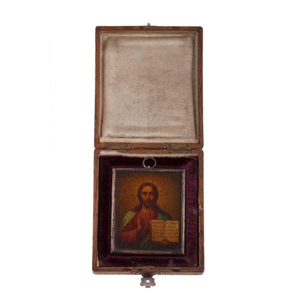 Lot 0230 <br/>A Russian Icon of Christ Pantocrator in a box <br/>Estimate: 400-500€