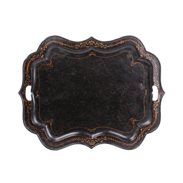 Lot 0241 <br/>A large Russian black lacquer tray <br/>Estimate: 250-300€ - Image 2