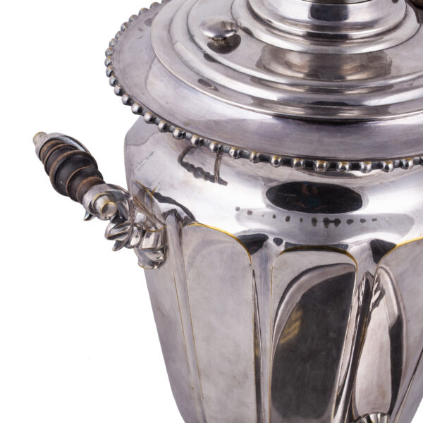 Lot 0247 <br/>A Russian Imperial samovar in the shape of a “Vodka glass” <br/>Estimate: 400-500€ - Image 5