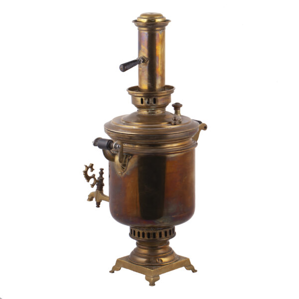 Lot 0250 <br/>A Russian Imperial samovar with a pipe in the shape of a “Cane” <br/>Estimate: 75-100€ - Image 2