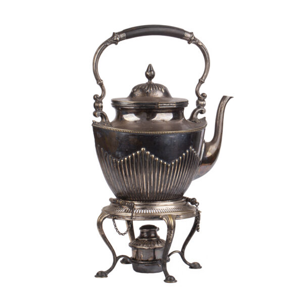 Lot 0261 <br/>An elegant WMF Kettle Teapot (Bulotka) <br/>Estimate: 300-350€ - Image 2