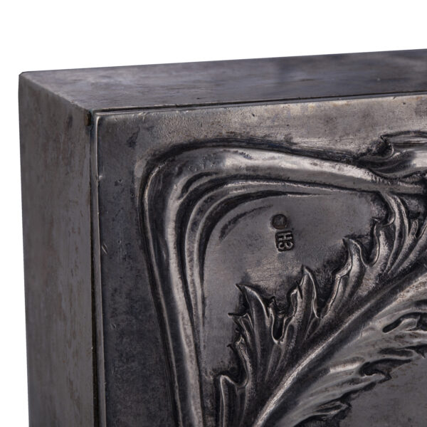 Lot 0027 <br/>A Russian art-noveau style silver cigar box <br/>Estimate: 4000-5000€ - Image 4