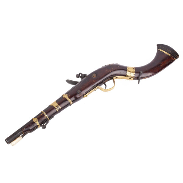 Lot 0302 <br/>An Antique 19th-century Afghan flintlock gun. <br/>Estimate: 400-500€ - Image 2