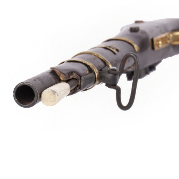 Lot 0302 <br/>An Antique 19th-century Afghan flintlock gun. <br/>Estimate: 400-500€ - Image 8