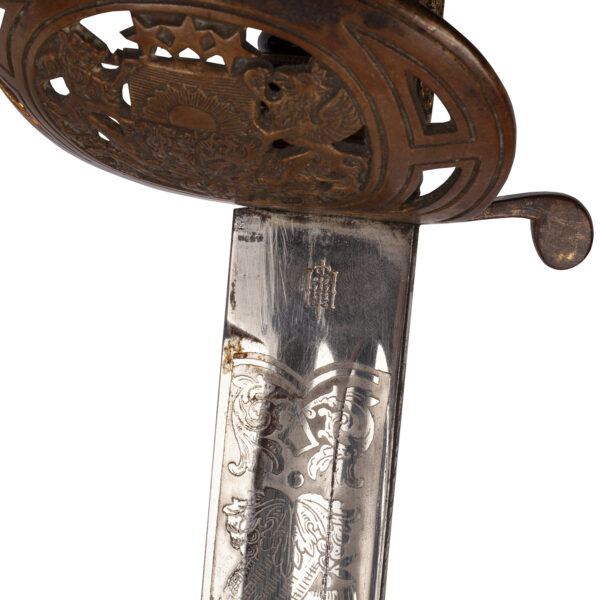 Lot 0306 <br/>A Latvian Model 1923 artillery officer’s sword <br/>Estimate: 7000-9000€ - Image 7