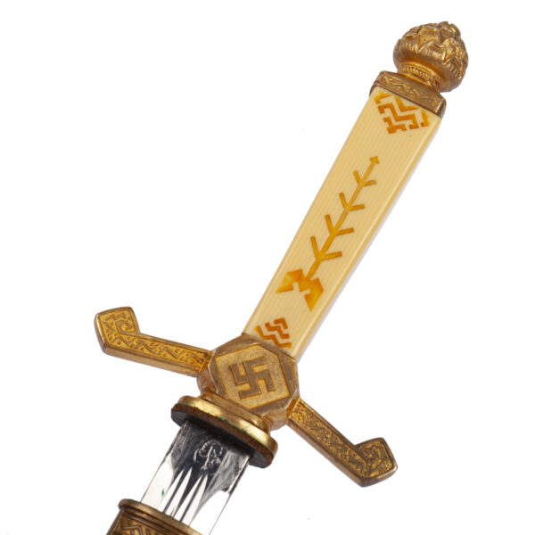 Lot 0315 <br/>A Latvian Model 1923 military administration dagger <br/>Estimate: 5000-7000€ - Image 4