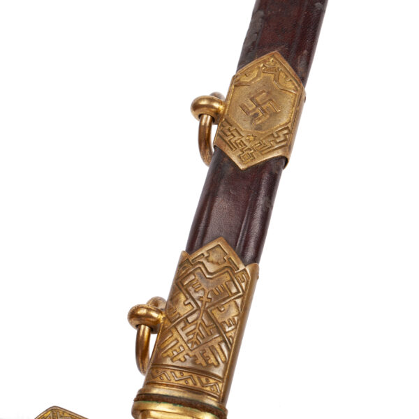 Lot 0315 <br/>A Latvian Model 1923 military administration dagger <br/>Estimate: 5000-7000€ - Image 6