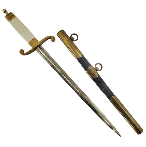 Lot 0317 <br/>A Russian Imperial Navy Dagger, Model 1810, F.W. Höller, Solingen <br/>Estimate: 3000-3500€