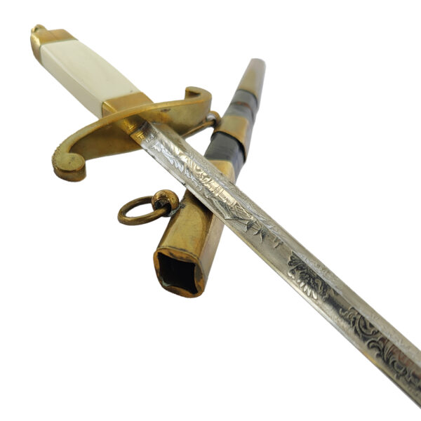 Lot 0317 <br/>A Russian Imperial Navy Dagger, Model 1810, F.W. Höller, Solingen <br/>Estimate: 3000-3500€ - Image 3