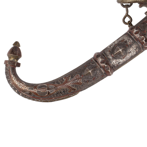 Lot 0323 <br/>A 20th-century Moroccan Jambiya, primarily a tourist dagger <br/>Estimate: 100-150€ - Image 4