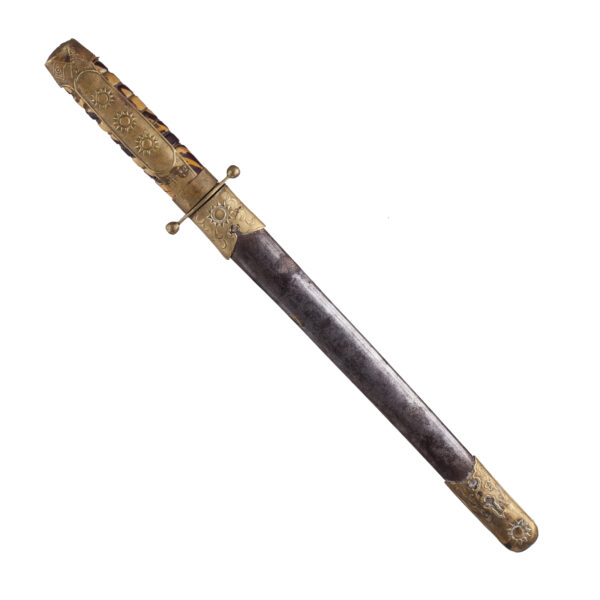 Lot 0328 <br/>A Chinese Kuomintang 1940’s dagger <br/>Estimate: 500-600€