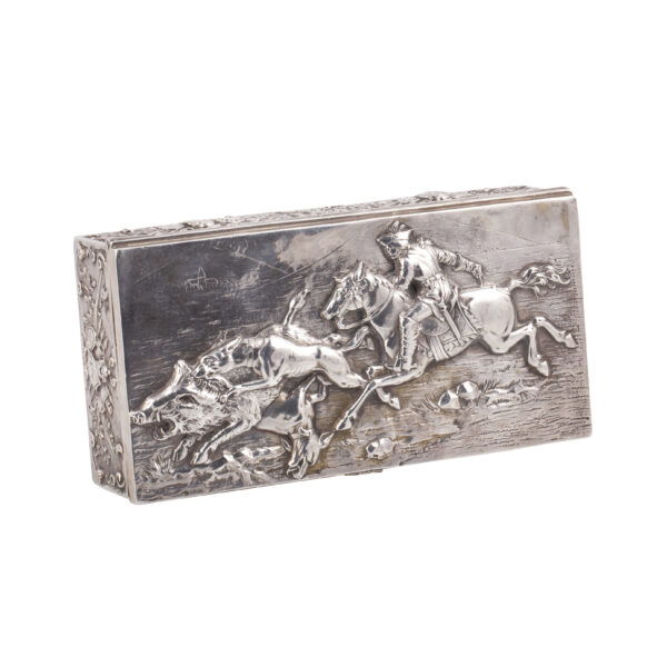 Lot 0034 <br/>A Russian cast silver cigar box with "Dogs hunting" composition. I. Szekman <br/>Estimate: 4000-5000€ - Image 5