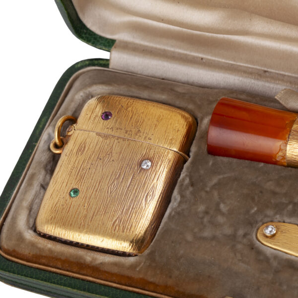 Lot 0042 <br/>A Russian gold and gem-stone smoking set "Samorodok" <br/>Estimate: 6000-8000€ - Image 2