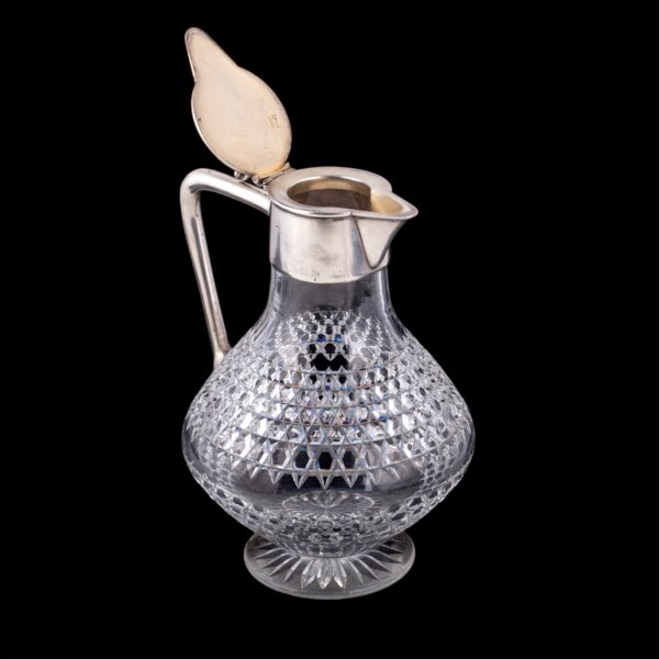 Lot 0048 <br/>A Russian cut-crystal and silver-gilt carafe. M. Linke <br/>Estimate: 2500-3000€ - Image 2