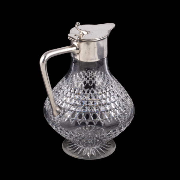 Lot 0048 <br/>A Russian cut-crystal and silver-gilt carafe. M. Linke <br/>Estimate: 2500-3000€ - Image 3