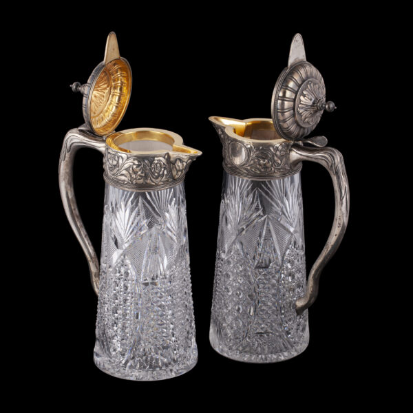 Lot 0050 <br/>A pair of silver-gilt and cut-crystal Art Nouveau style decanters, N. Kemper <br/>Estimate: 8000-10000€ - Image 2