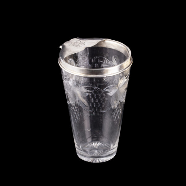 Lot 0056 <br/>A Russian silver-gilt and cut crystal moustache beer beaker <br/>Estimate: 2500-3500€ - Image 2