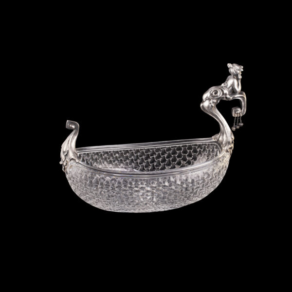 Lot 0057 <br/>A rare Faberge art-nouveau style silver and cut crystal kovsh "Mermaid" <br/>Estimate: 25000-35000€