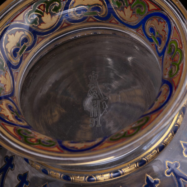 Lot 0064 <br/>A very rare Russian glass and enamel painted vase <br/>Estimate: 12000-15000€ - Image 12