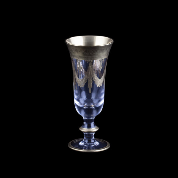 Lot 0066 <br/>A Russian crystal and gilded decoration champagne beaker in the form of flute <br/>Estimate: 400-600€ - Image 2