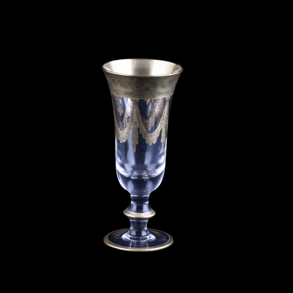 Lot 0066 <br/>A Russian crystal and gilded decoration champagne beaker in the form of flute <br/>Estimate: 400-600€ - Image 3