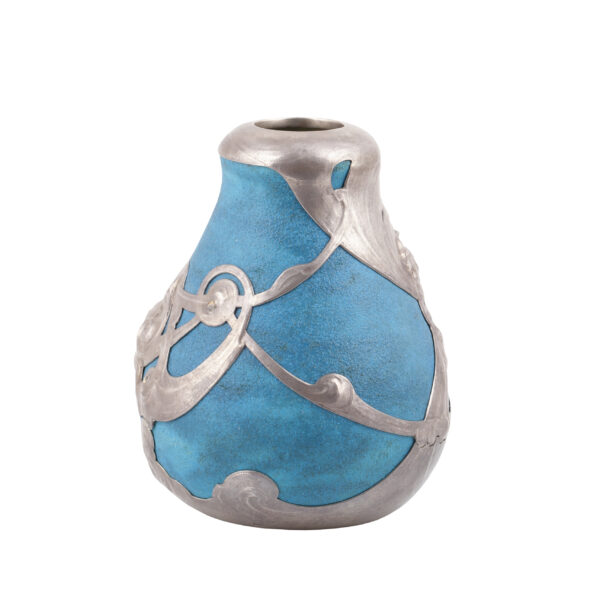 Lot 0079 <br/>A rare Russian art-nouveau style ceramics and silver vase <br/>Estimate: 30000-35000€ - Image 2